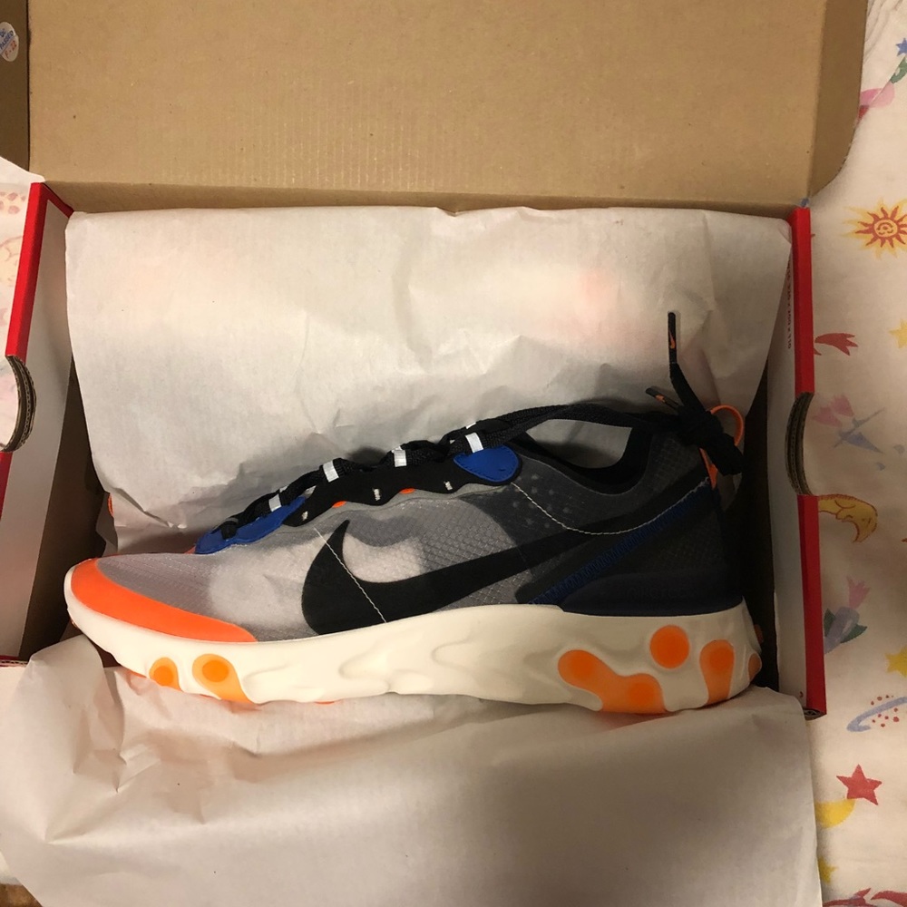 SOLD Nike React Element 87 sz 9.5